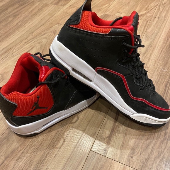 Air Jordan Courtside 23 Basketball Gym Red Black White Size 8 - Picture 5 of 12